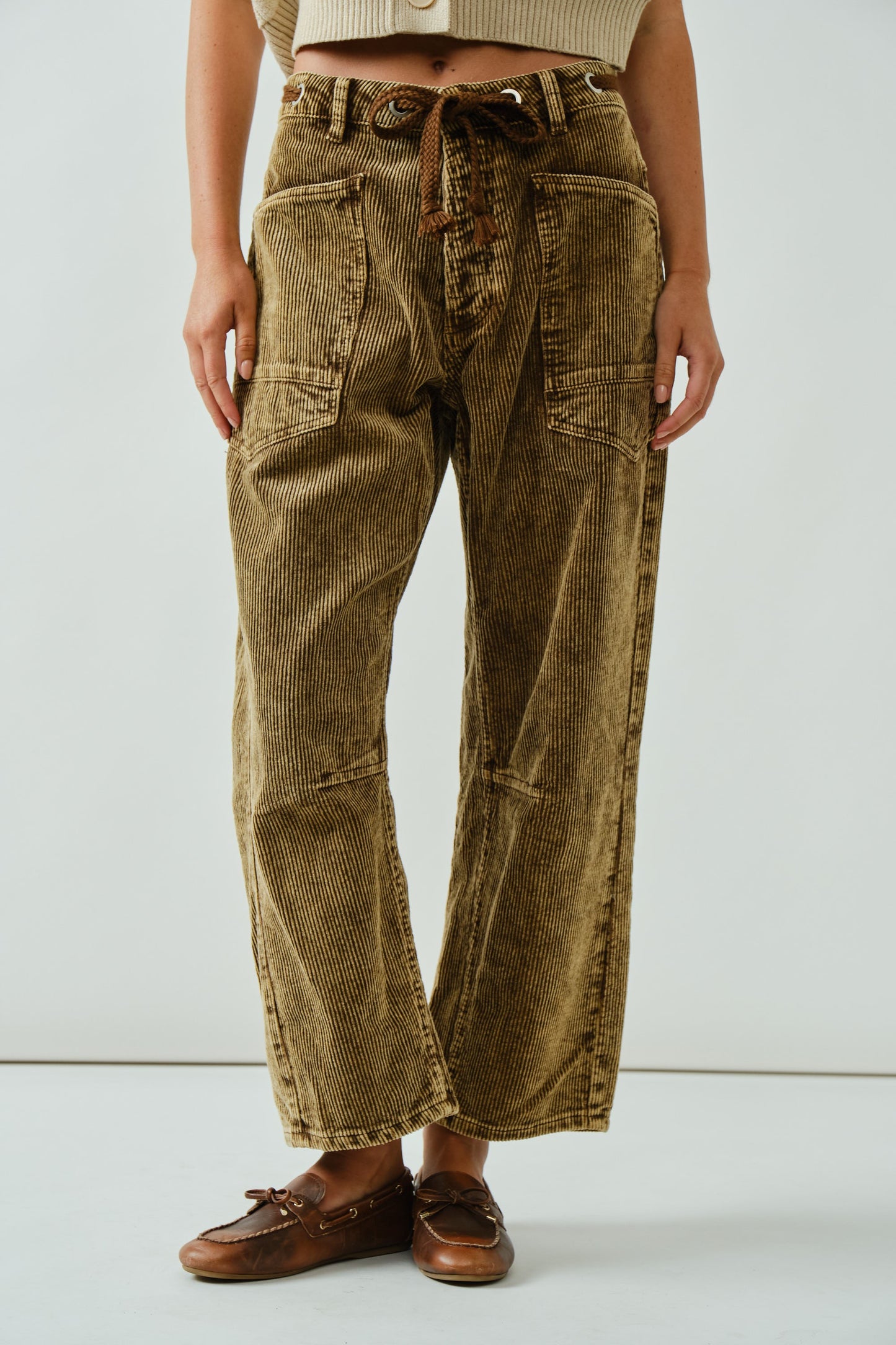 Vivienne Barrel Corduroy Pant