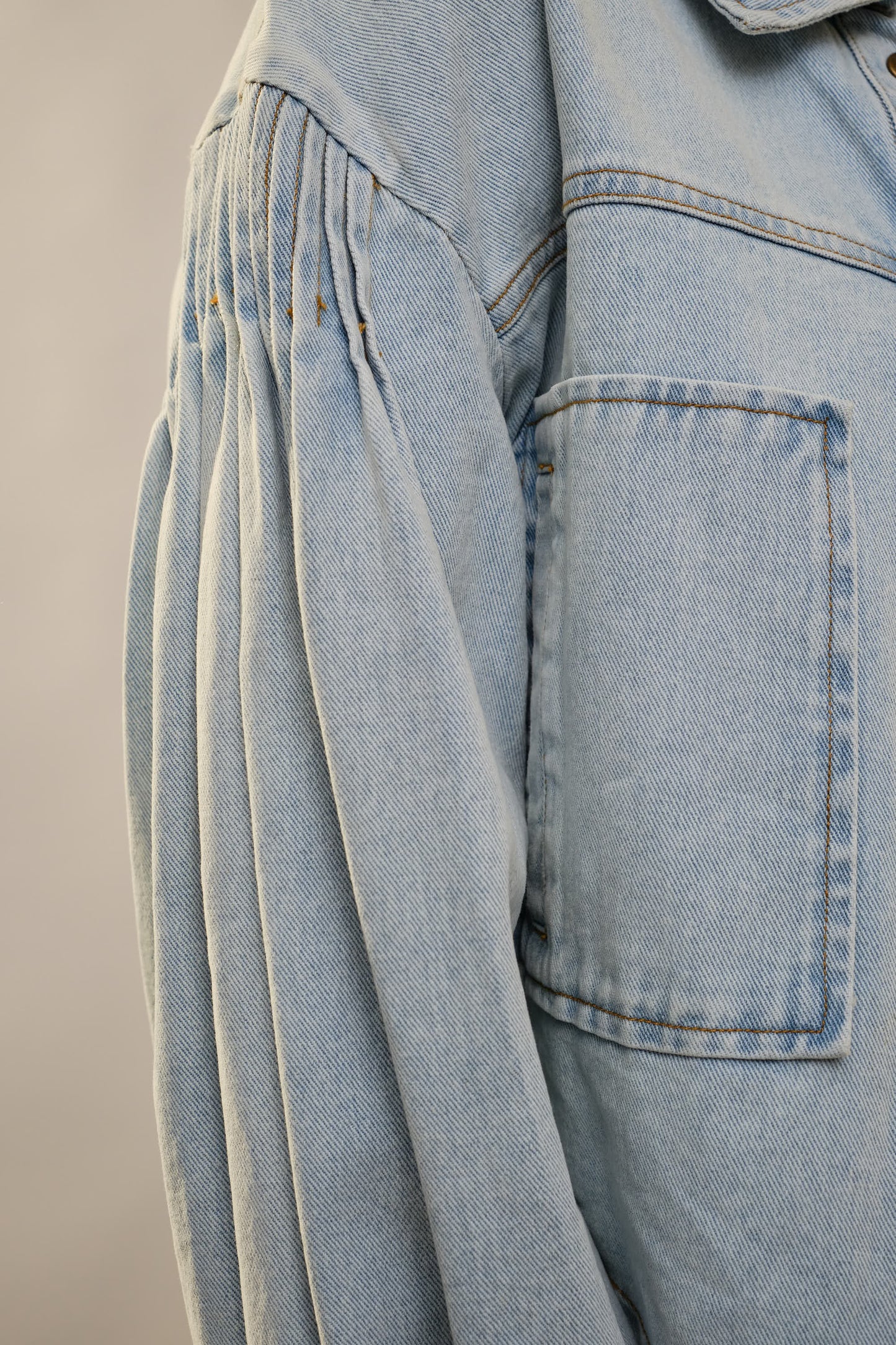 Pintuck Puff Sleeve Cropped Denim Shirt Jacket