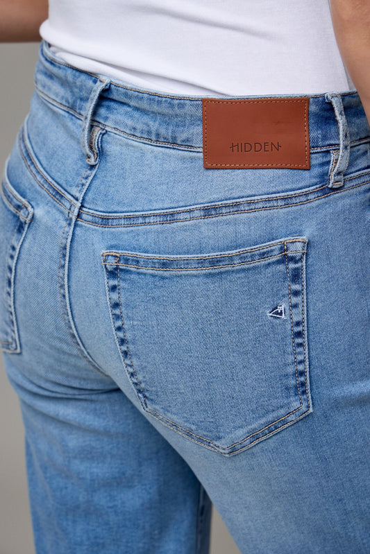 Clean Stretch  Classic Straight Jean