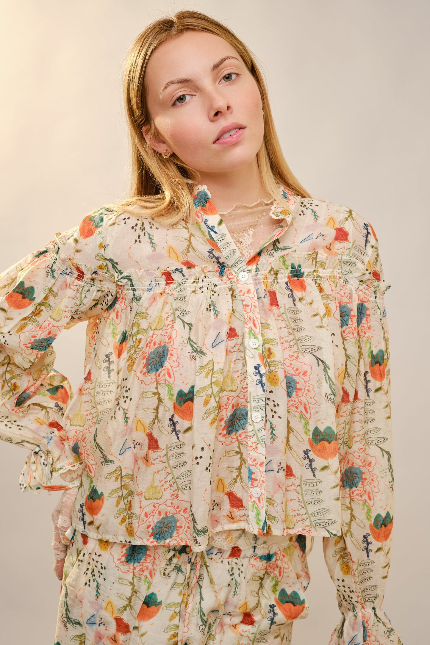 Feels Like Spring Balloon Sleeve Blouse