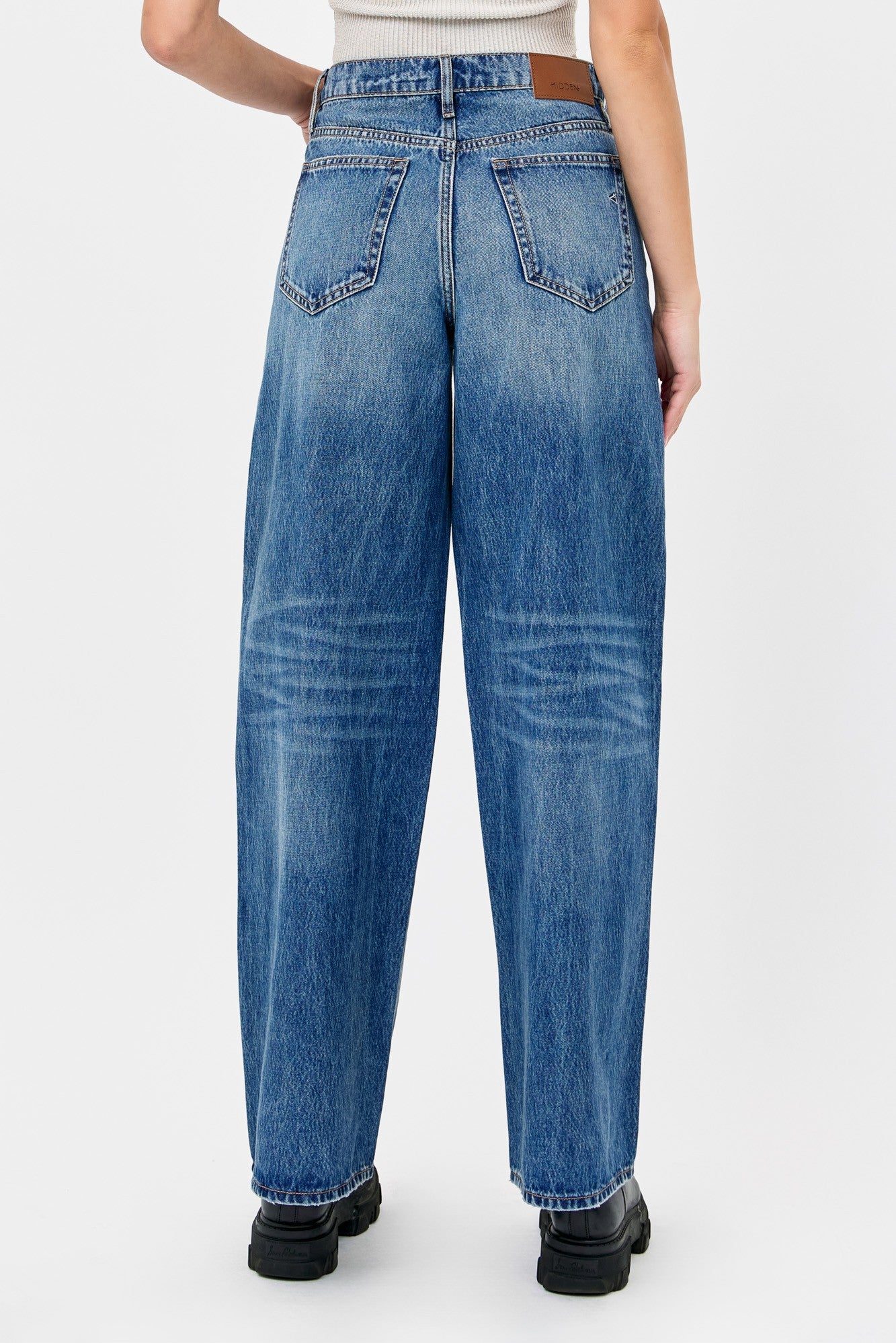 Elowyn High Rise Wide Leg Jean