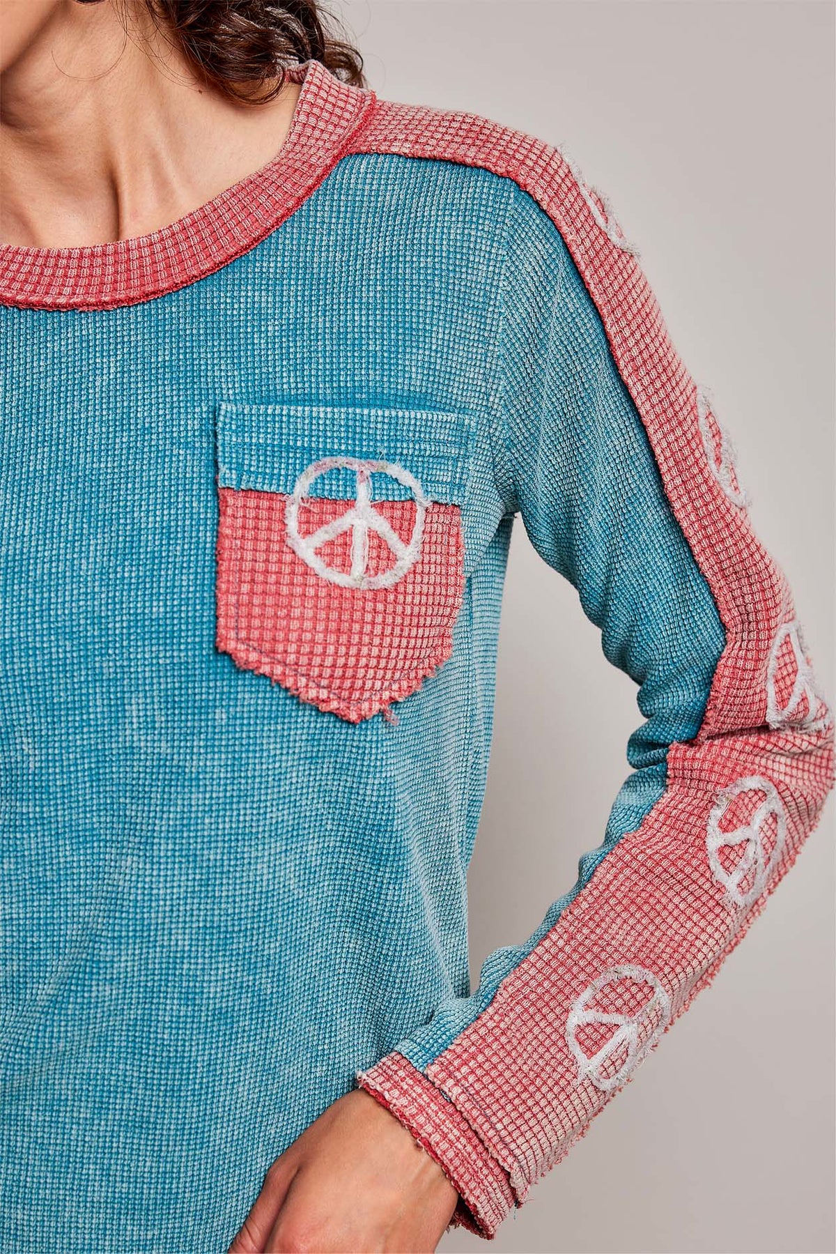 Peace Contrast Thermal Top