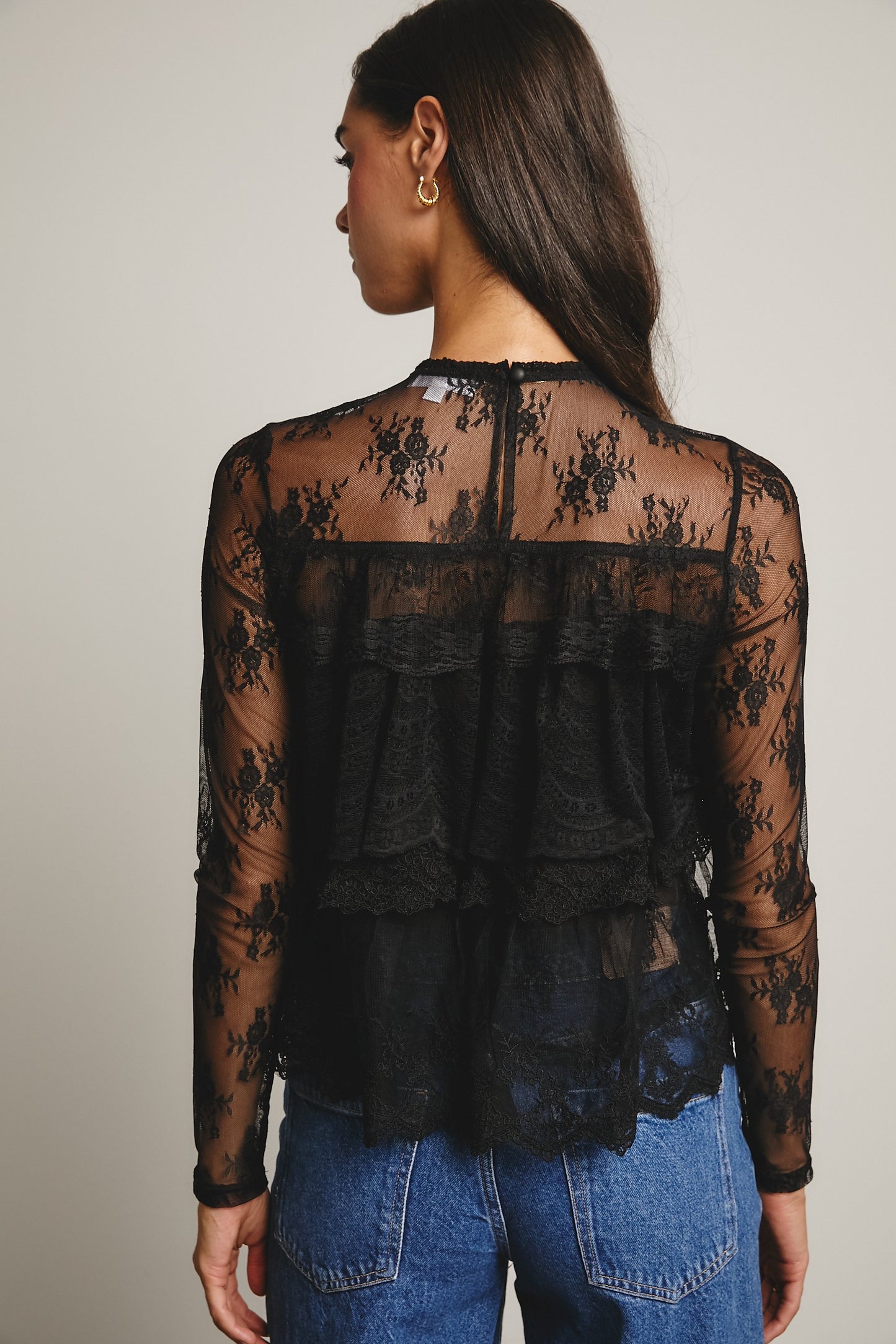 Aura Lace Ruffle Layering Blouse