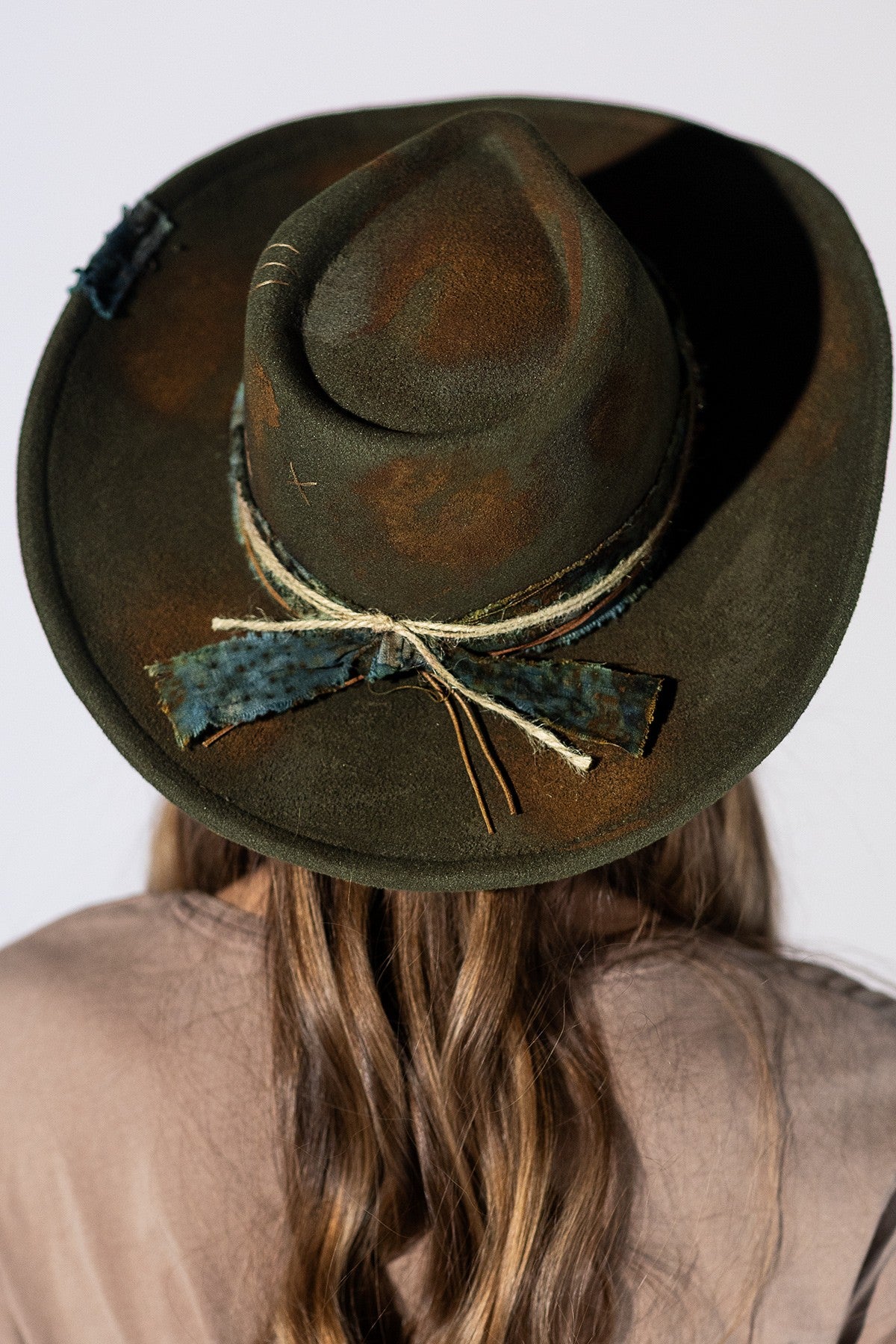 Ryleigh Vintage Style Shapeable Distressed Band Cowgirl Hat